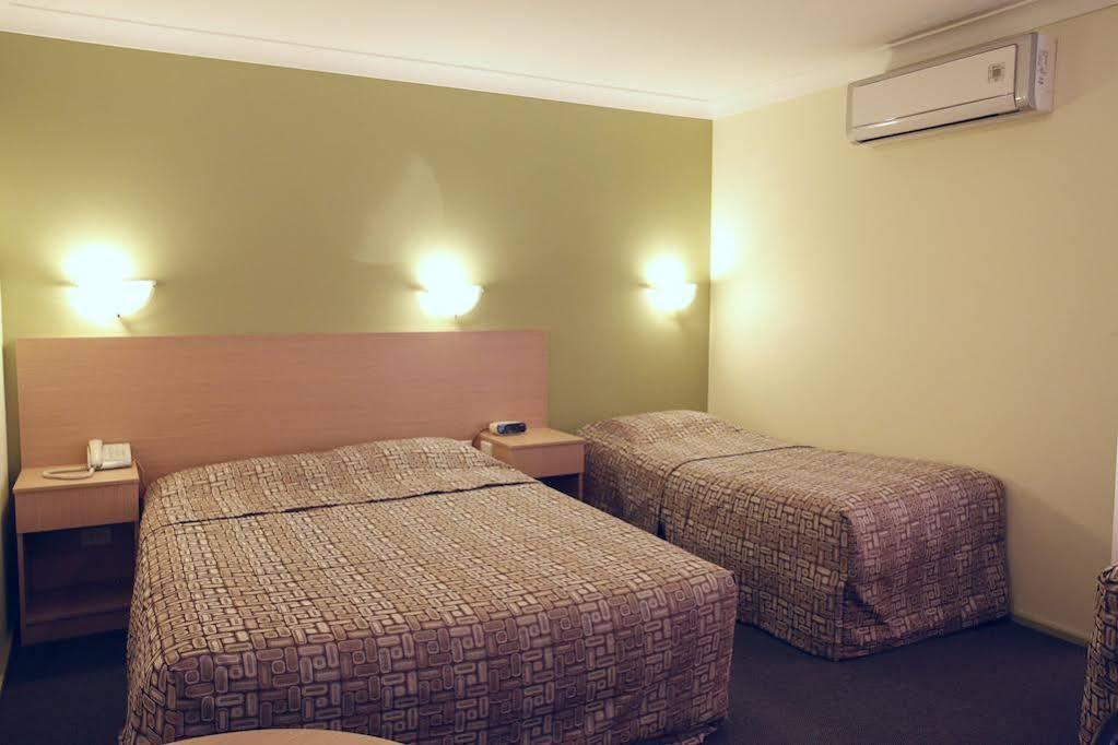 Maclin Lodge Motel Кембълтаун Екстериор снимка