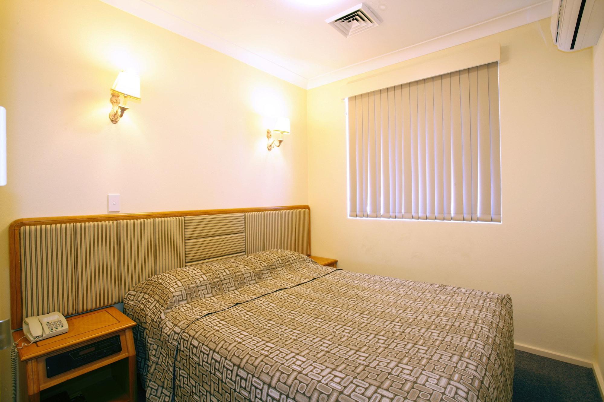 Maclin Lodge Motel Кембълтаун Екстериор снимка
