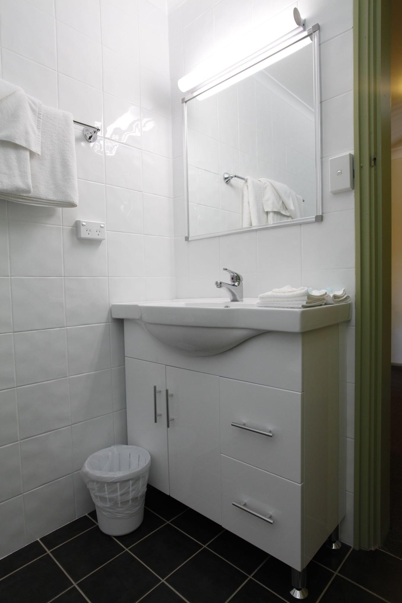 Maclin Lodge Motel Кембълтаун Екстериор снимка