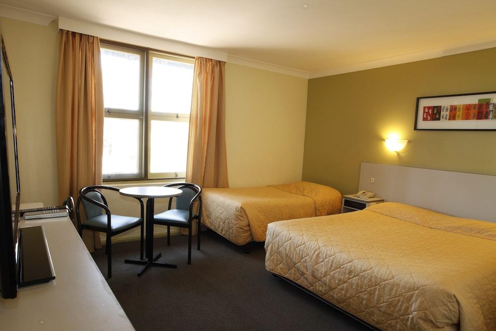 Maclin Lodge Motel Кембълтаун Екстериор снимка